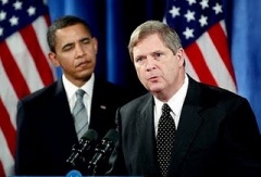 Obama announces major investment towards developing the aviation advanced biofuels sector in the US | Obama,Vilsack,USDA